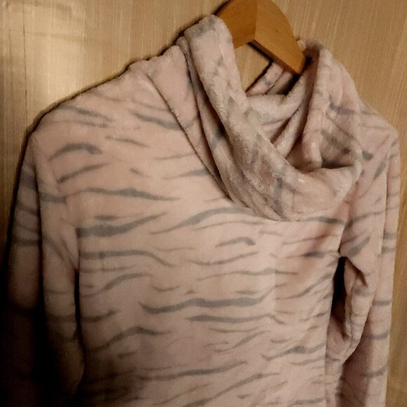 So Girls Light Pink Grey Soft Furry Fuzzy Tiger Print Hooded Pullover 10-12 - Picture 3 of 6